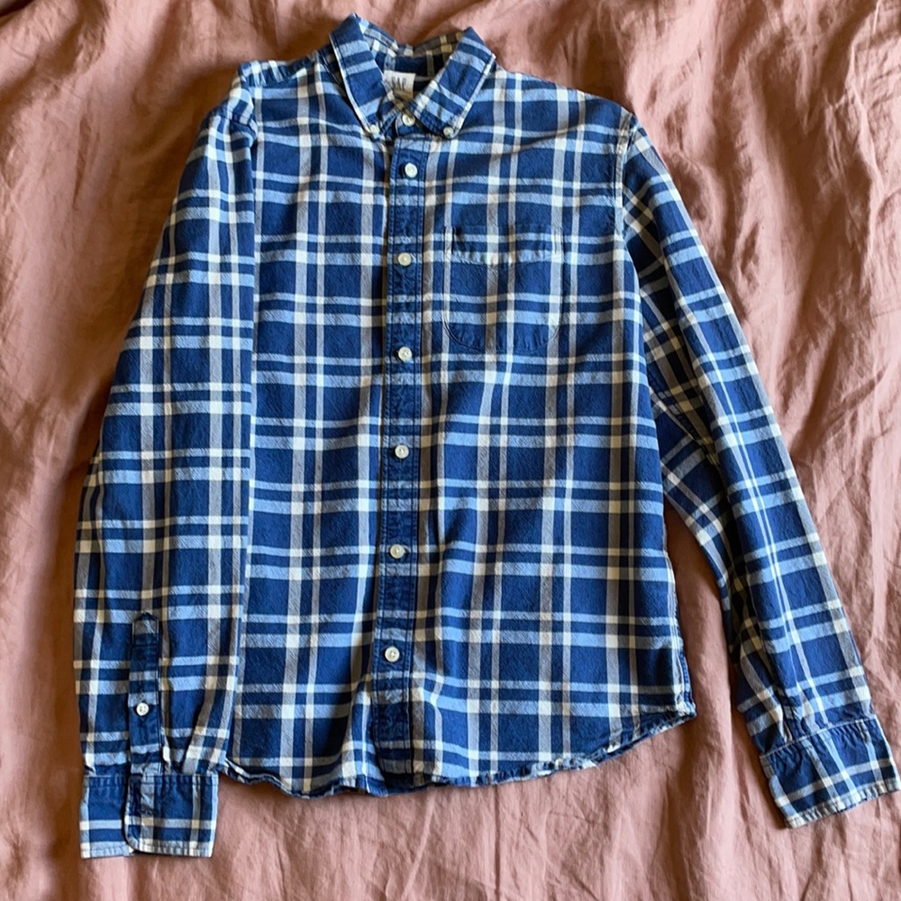 Men’s casual button down shirt from GAP